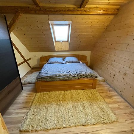 Apartmany Pod Kloboukem ยาคีมอฟ ภายนอก รูปภาพ