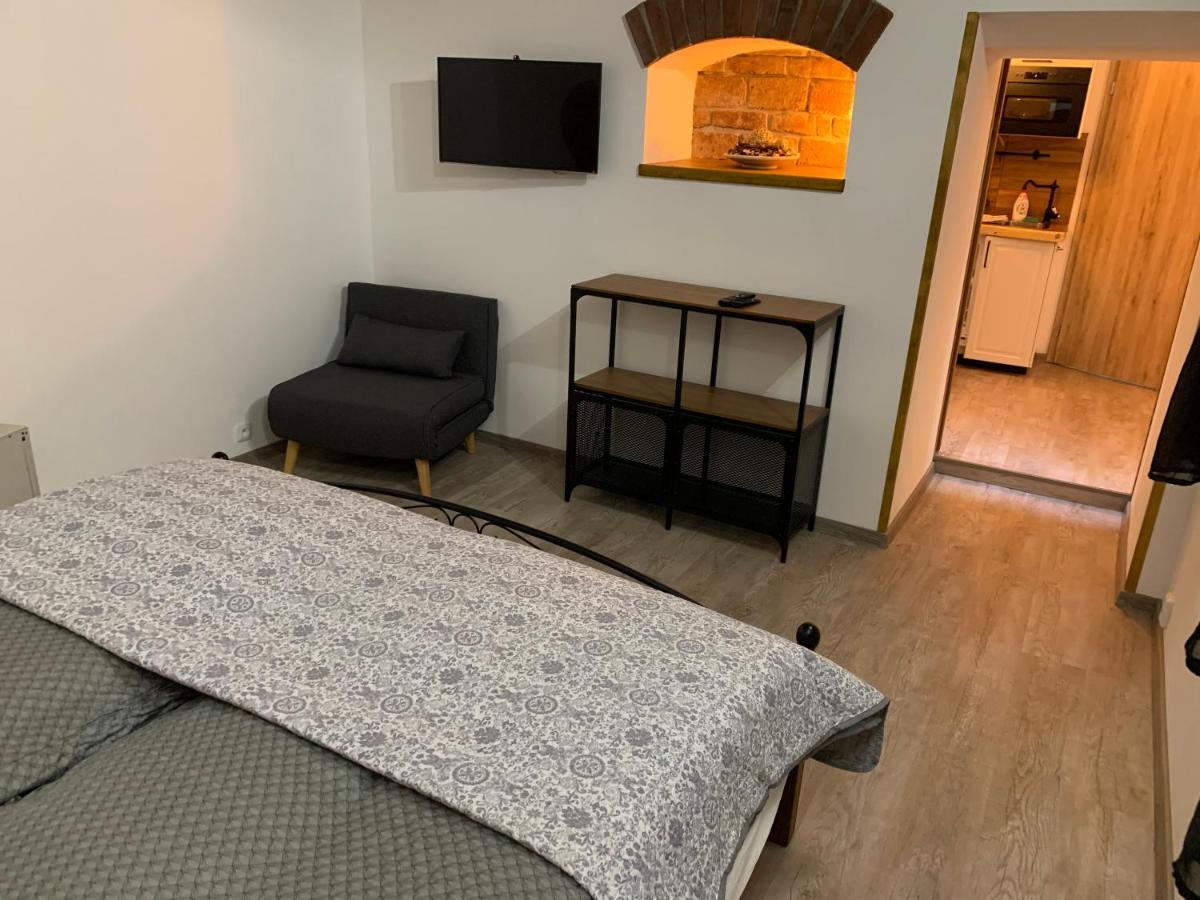 Apartmany Pod Kloboukem ยาคีมอฟ ภายนอก รูปภาพ