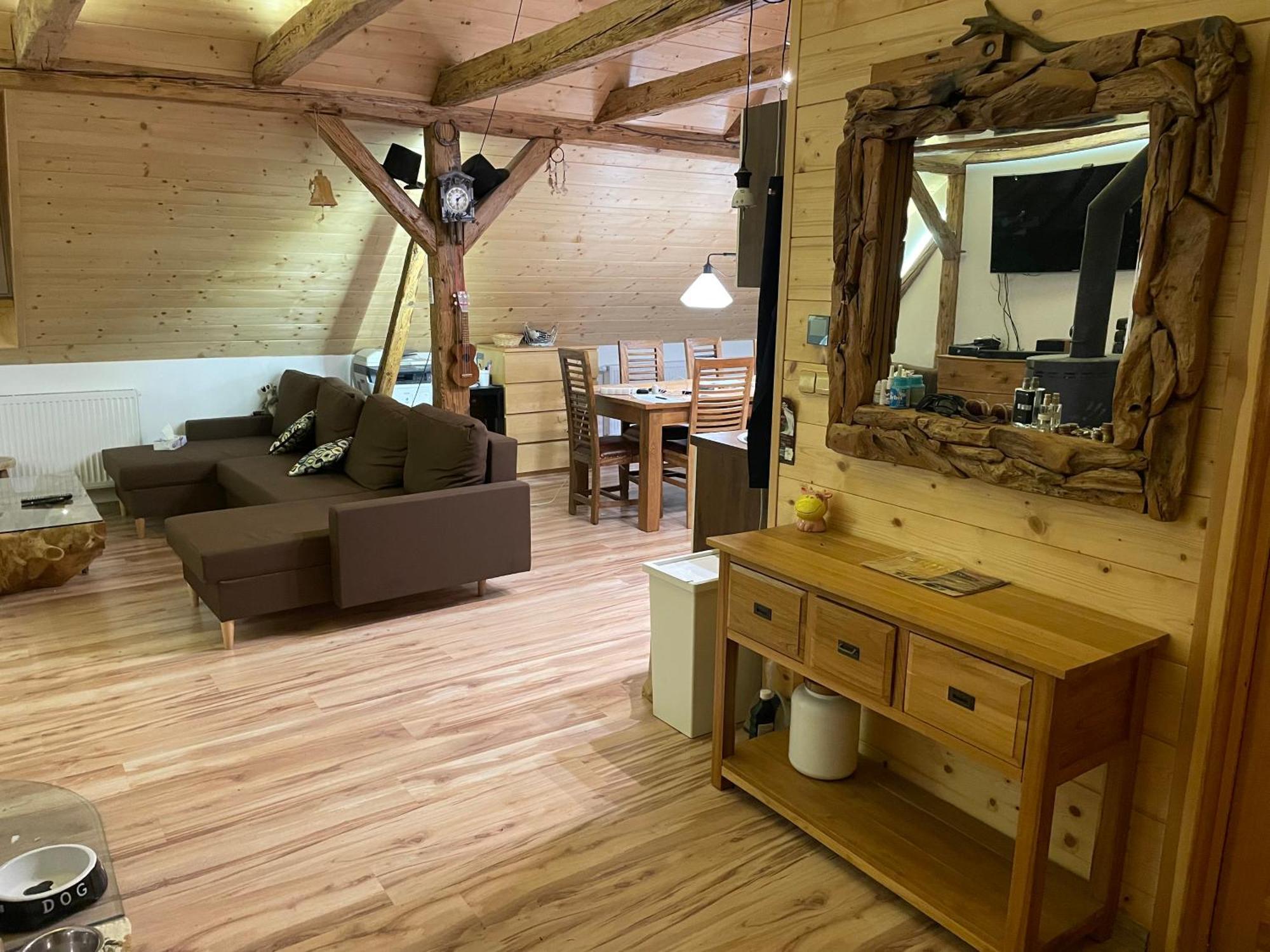 Apartmany Pod Kloboukem ยาคีมอฟ ภายนอก รูปภาพ