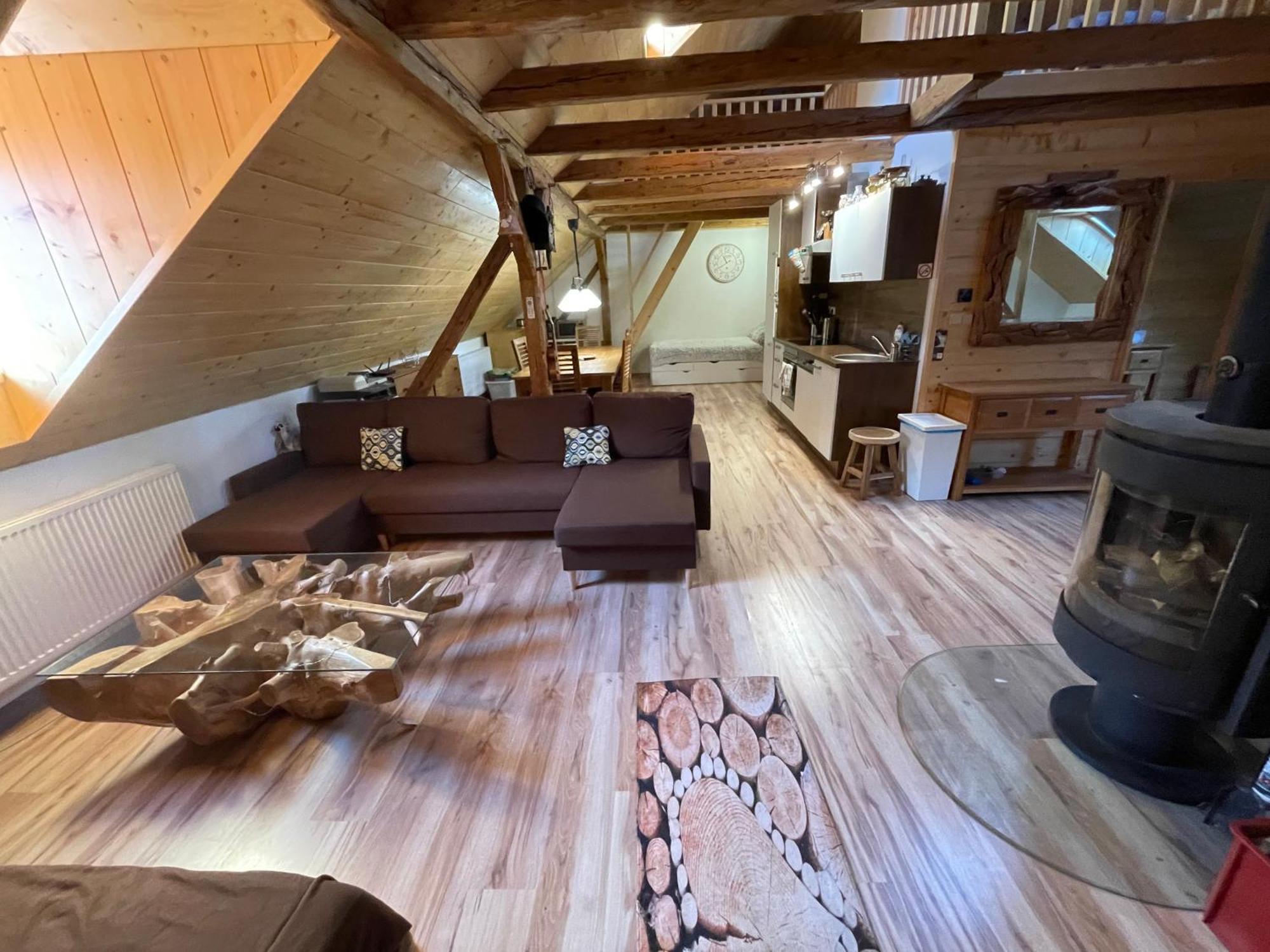 Apartmany Pod Kloboukem ยาคีมอฟ ภายนอก รูปภาพ